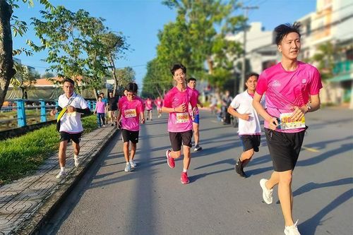 Hơn 3.100 vận động viên tham dự Giải Marathon Đất Sen hồng Đồng Tháp