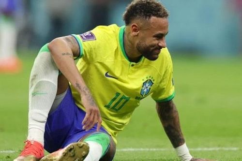 Ngồi ngoài hết vòng bảng World Cup, Neymar viết tâm thư gửi người hâm mộ