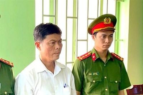 Bình Phước: Khởi tố, bắt tạm giam 2 nguyên Chánh Văn phòng HĐND, UBND huyện