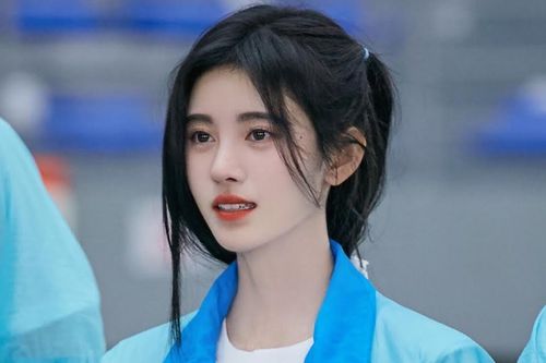 Cúc Tịnh Y chính thức nhận 'tin vui' ở tuổi 28, người hâm mộ lập tức tràn vào chúc mừng