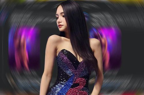 Hương Giang lên tiếng khi bị đăng ảnh khác xa nhan sắc lung linh trên sân khấu
