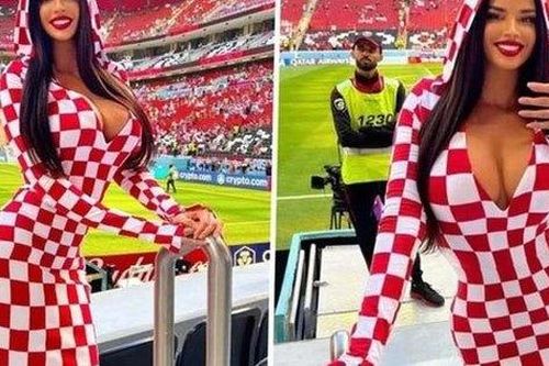 Cổ động viên mặc nóng bỏng nhất World Cup khiến nước chủ nhà 'nóng mắt'