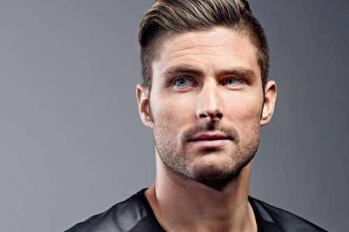 Giroud đẹp như quý ông