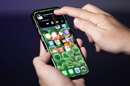Smartphone vẫn là 'vua' của mọi thiết bị công nghệ