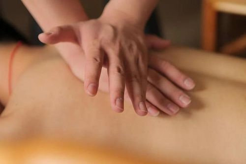 Đi massage, người phụ nữ mất nửa thận trái vì...