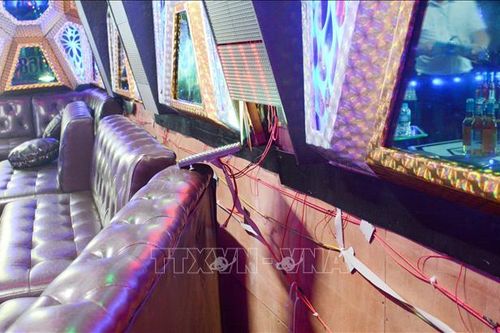 Tạm đình chỉ 3 cơ sở kinh doanh karaoke vi phạm về phòng cháy, chữa cháy