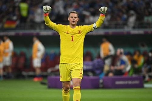 Neuer lập kỷ lục World Cup ở trận hòa Tây Ban Nha