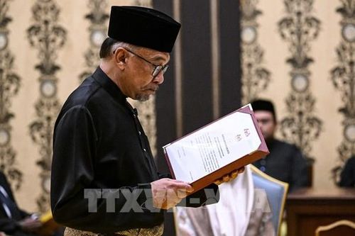 Malaysia đánh giá lại chương trình trợ cấp chi phí sinh hoạt