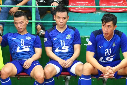 Dàn tuyển thủ futsal Việt Nam bất lực trước CLB Sài Gòn