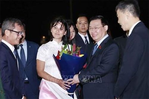 Chủ tịch Quốc hội Vương Đình Huệ bắt đầu thăm chính thức Australia