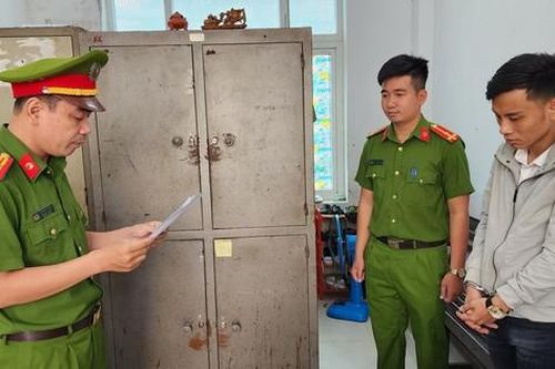 Khởi tố quản lý quán karaoke cho phép khách sử dụng ma túy