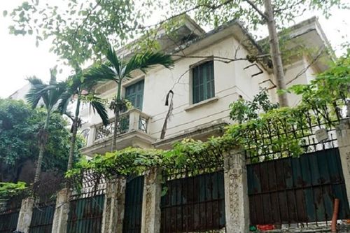 Biệt thự cựu Chủ tịch Hà Nội ở bị bỏ hoang ngập rác giờ ra sao?