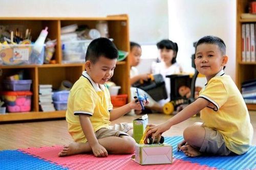 Vì sao phải rèn trẻ đi học đúng giờ?