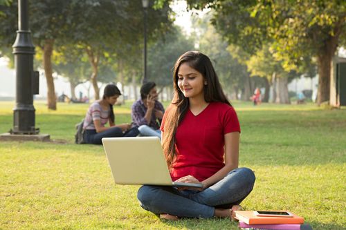 Ấn Độ dành chỉ tiêu đại học cho sinh viên nghèo