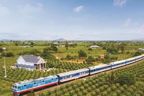 Tăng cường thêm hơn 20 chuyến tàu đi Vinh, Đà Nẵng dịp cao điểm Tết