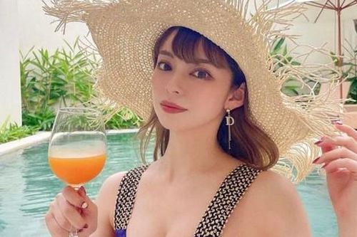 Cổ động viên được gọi là nữ thần World Cup