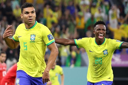 Thắng nhọc trước Thụy Sỹ, Brazil vào vòng 1/8