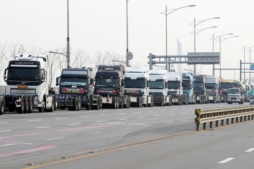 Hàn Quốc ban hành sắc lệnh chấm dứt đình công của các tài xế xe tải