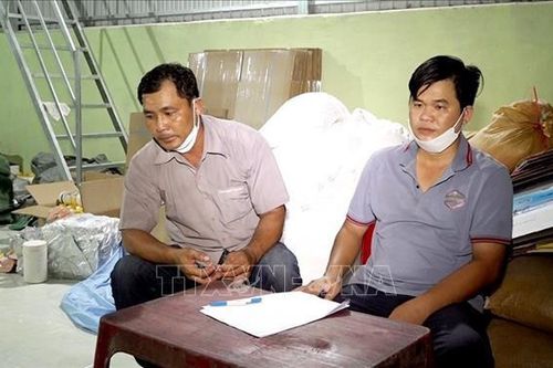 Bắt quả tang hai đối tượng sản xuất số lượng lớn thuốc bảo vệ thực vật giả
