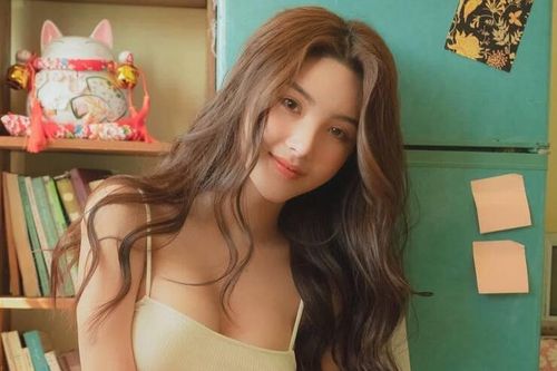 2 hoa khôi bóng chuyền Cà Mau, Hà Nội giải nghệ vẫn cực hot vì quá xinh đẹp, cao vượt trội