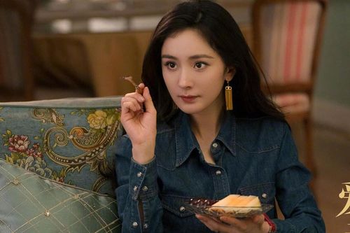 Định Luật 80/20 Của Tình Yêu thua xa các đàn em, Dương Mịch có hành động 'ăn mày quá khứ' để vớt vát?