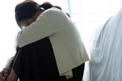 Lấy chồng đẹp trai chưa đầy một tháng mà chị gái đã đòi ly hôn