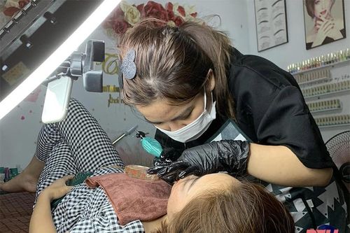Khi dịch vụ làm đẹp về làng