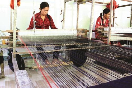 Duy trì và phát triển nghề dệt thổ cẩm truyền thống ở xã Văn Giáo