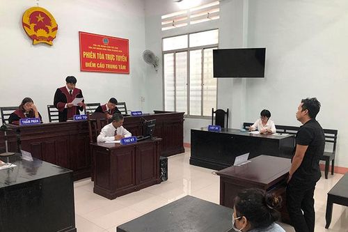Vờ hư xe để cướp giật xe máy