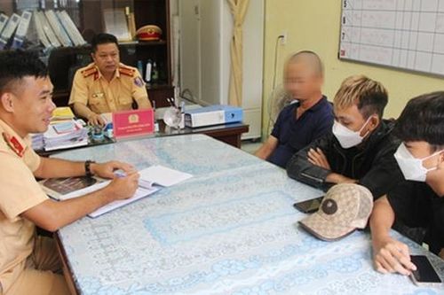 Đà Nẵng kiên quyết xử lý học sinh trung học đi xe máy phân khối lớn