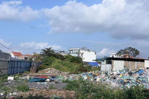 Ga rác lâu năm nằm ngay Quốc lộ 10, người dân 'cửa đóng then cài' vì ô nhiễm
