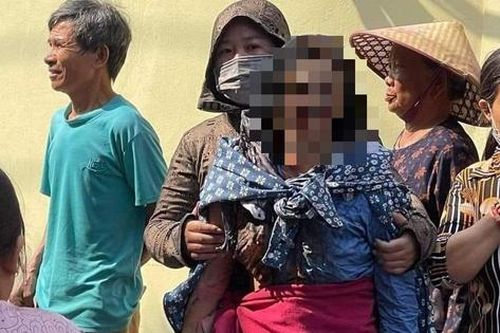 Vụ 3 con gái mang xăng đốt nhà mẹ đẻ ở Hưng Yên: Người mẹ vừa được phẫu thuật