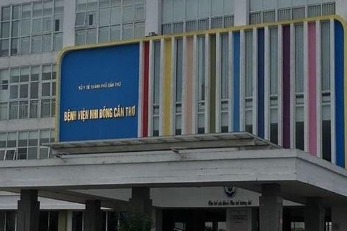 Lọc máu liên tục cứu sống bé trai 13 tuổi mắc hội chứng rối loạn chức năng đa cơ quan