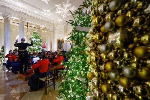 Nhà Trắng trang hoàng lung linh đón Giáng sinh