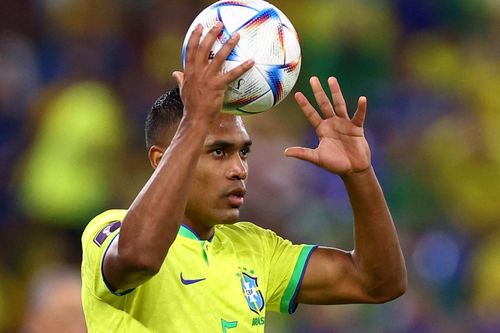 Tuyển thủ Brazil thứ 3 phải nghỉ thi đấu
