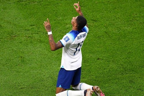 Đằng sau màn ăn mừng ẩn ý của Rashford