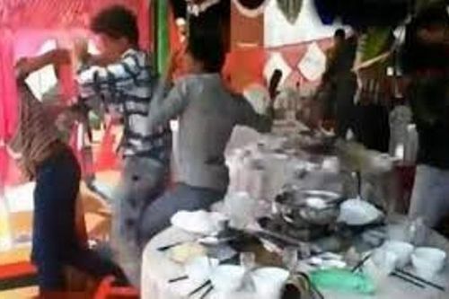 Vác dao chém bạn nhậu do mâu thuẫn trong tiệc cưới