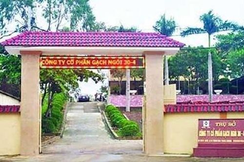 Rơi vào băng chuyền vật liệu, công nhân nhà máy gạch tử vong