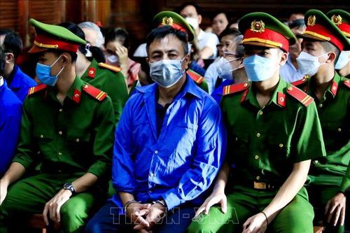 Xét xử vụ Bệnh viện Mắt TP Hồ Chí Minh: Nguyên Giám đốc Nguyễn Minh Khải xin khắc phục 1 tỉ đồng
