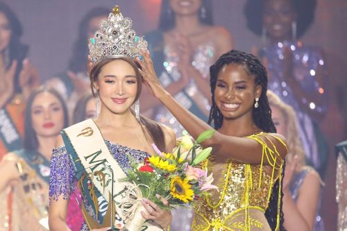 Clip: Tân Miss Earth 2022 gặp sự cố trong phần thi bikini khiến netizen 'đỏ mặt'