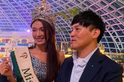 Netizen 'ú òa' trước nhan sắc 'daddy' của tân Hoa hậu Trái Đất: 'Nhìn cứ ngỡ idol phim điện ảnh'