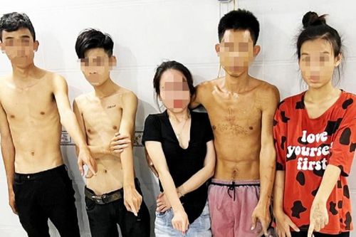 Bắt quả tang 3 nam 2 nữ 'thác loạn' trong căn nhà bỏ hoang