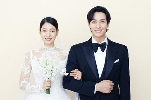 Vừa mới hạ sinh quý tử chưa lâu, Park Shin Hye đã khiến fan vỡ òa đón tin vui mới