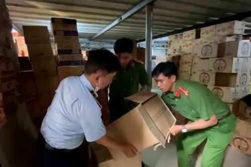 Nghi vấn số lượng lớn nhang muỗi có dấu hiệu giả mạo thương hiệu nổi tiếng nước ngoài