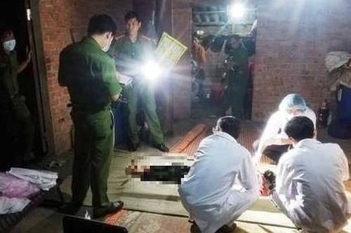 Đi nước ngoài về muốn ly hôn chồng, người phụ nữ bị đâm tử vong