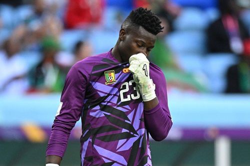 Thủ môn Cameroon bỏ World Cup về nước, viết tâm thư trách HLV