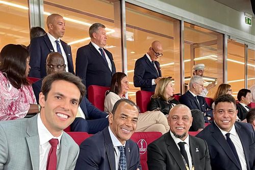 Chỉ một bức ảnh xem World Cup, Kaka, Ronaldo khiến triệu CĐV bồi hồi nhung nhớ