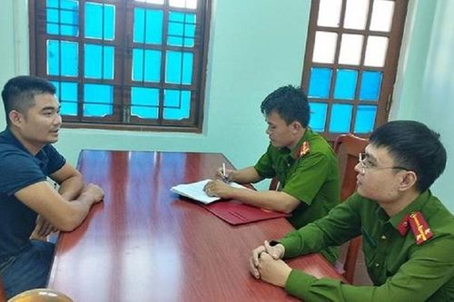 Khởi tố nam thanh niên cầm rựa kề cổ khống chế hàng xóm vì tiền đền bù