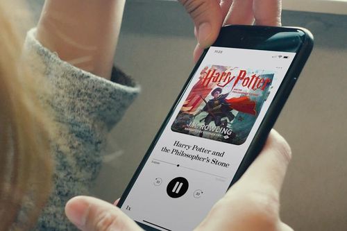 Sách nói 'Harry Potter' được nghe hơn một tỷ giờ