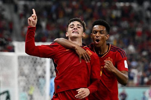 HLV Tây Ban Nha không muốn né Brazil ở tứ kết